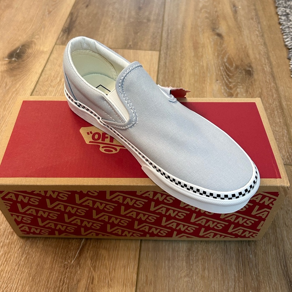 NWT Vans Classic Slip-On Women’s 7